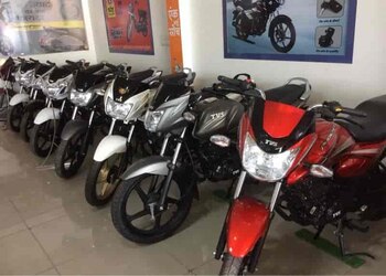 Uttam-Automobiles-Shopping-Motorcycle-dealers-Faridabad-Haryana-1