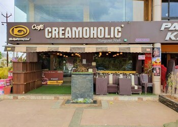 Cafe-Creamoholic-Food-Cafes-Gandhinagar-Gujarat