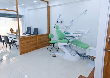 Varda-Dental-Health-Dental-clinics-Orthodontist-Gandhinagar-Gujarat-2