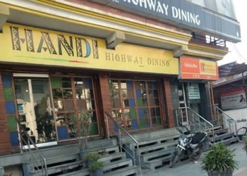 Handi-Highway-Dining-Food-Family-restaurants-Ghaziabad-Uttar-Pradesh
