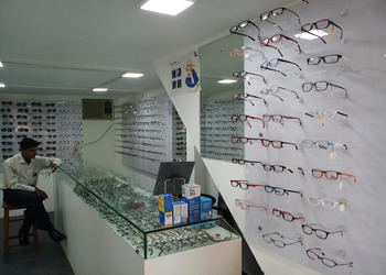 Eye-Light-Optical-Shopping-Opticals-Goa-Goa-2
