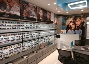 Titan-Eyeplus-Shopping-Opticals-Gorakhpur-Uttar-Pradesh-1