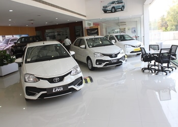 Karuna-Toyota-Shopping-Car-dealer-Gulbarga-Karnataka-1