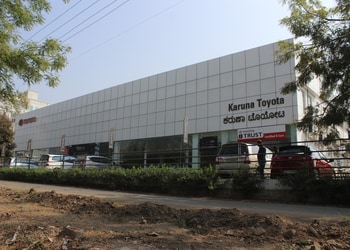 Karuna-Toyota-Shopping-Car-dealer-Gulbarga-Karnataka