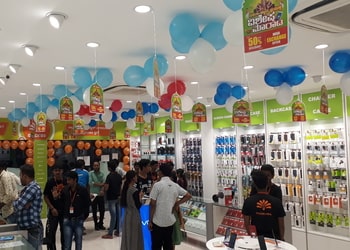 Poorvika-Mobiles-Shopping-Mobile-stores-Gulbarga-Karnataka-1