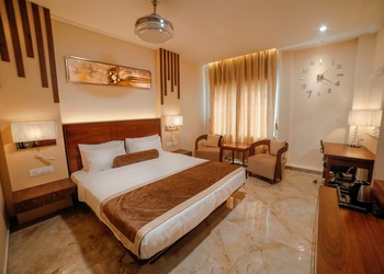 Hotel-Annapurna-De-Royal-Local-Businesses-4-star-hotels-Guntur-Andhra-Pradesh-1