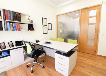 Dr-Naresh-Jain-Doctors-Dermatologist-doctors-Gurugram-Haryana-2
