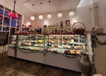 Freza-s-Bakery-and-Confectionery-Food-Cake-shops-Guwahati-Assam-1