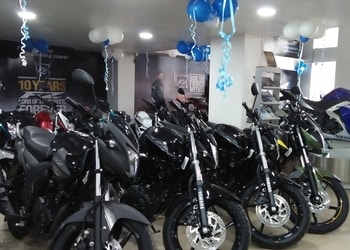 Grand-Yamaha-Shopping-Motorcycle-dealers-Guwahati-Assam-1