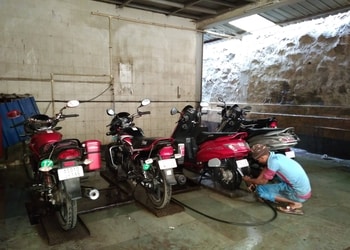 Hi-Speed-HERO-Shopping-Motorcycle-dealers-Guwahati-Assam-2