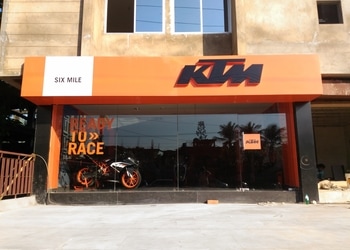 KTM-Six-Mile-Shopping-Motorcycle-dealers-Guwahati-Assam