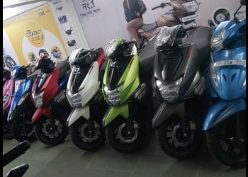 Chaitanyapur-TVS-Shopping-Motorcycle-dealers-Haldia-West-Bengal-1