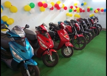S-M-HERO-Shopping-Motorcycle-dealers-Haldia-West-Bengal-2