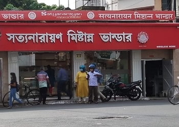 Satyanarayan-Mistanna-Bhander-Food-Sweet-shops-Haridevpur-Kolkata-West-Bengal