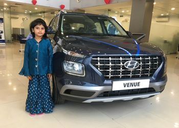 Lakshmi-Hyundai-Showroom-Shopping-Car-dealer-Hyderabad-Telangana-2