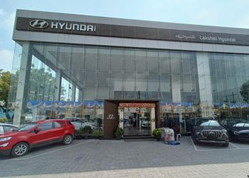 Lakshmi-Hyundai-Showroom-Shopping-Car-dealer-Hyderabad-Telangana