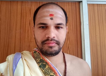 Pandit-Shiva-Professional-Services-Vedic-Astrologers-Hyderabad-Telangana