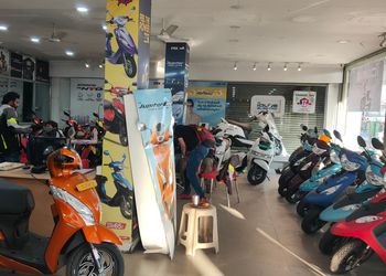 Susheel-Motors-Pvt-Ltd-Shopping-Motorcycle-dealers-Hyderabad-Telangana-2