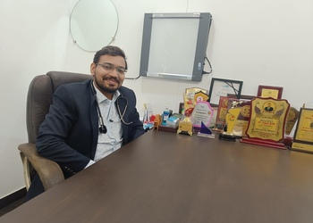 Dr-Anoop-Mantri-Doctors-Cancer-Specialists-Oncologists-Indore-Madhya-Pradesh