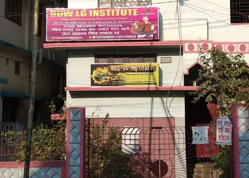 Row-LG-Institute-Education-Music-schools-Jalpaiguri-West-Bengal