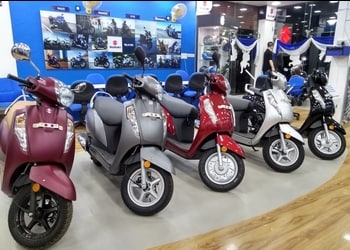 Raju-Suzuki-Shopping-Motorcycle-dealers-Jhargram-West-Bengal-1
