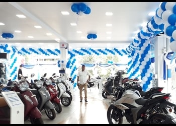Raju-Suzuki-Shopping-Motorcycle-dealers-Jhargram-West-Bengal-2