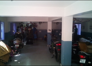 Singha-YAMAHA-Shopping-Motorcycle-dealers-Jhargram-West-Bengal-1