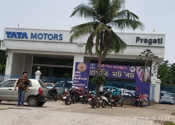 Pragati-Motors-Shopping-Car-dealer-Jorhat-Assam