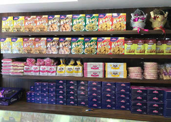 Monginis-Cake-shop-Food-Cake-shops-Junagadh-Gujarat-2