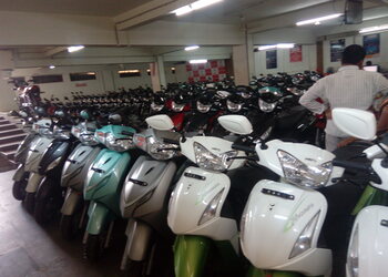 Sri-Gopal-Hero-Shopping-Motorcycle-dealers-Kadapa-Andhra-Pradesh