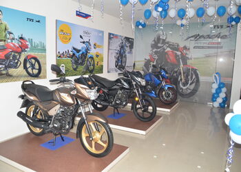 Amaravati-Tvs-Shopping-Motorcycle-dealers-Kakinada-Andhra-Pradesh-2