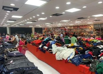 B-L-Oswal-Shopping-Clothing-stores-Kanpur-Uttar-Pradesh-2