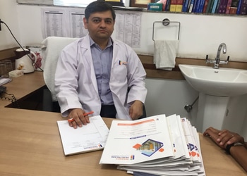 Dr-Mayank-Mehrotra-Doctors-Gastroenterologists-Kanpur-Uttar-Pradesh-1