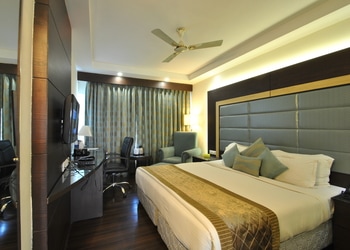Hotel-Royal-Cliff-Local-Businesses-4-star-hotels-Kanpur-Uttar-Pradesh-1
