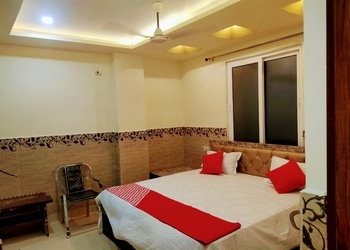 Hotel-Shree-Galaxy-Local-Businesses-Budget-hotels-Kanpur-Uttar-Pradesh-1