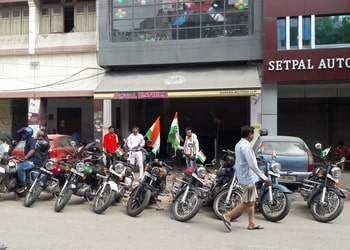 Sareen-Motors-Shopping-Motorcycle-dealers-Kanpur-Uttar-Pradesh