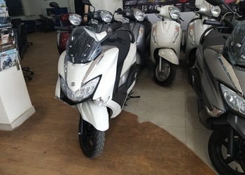 Sattya-Suzuki-Shopping-Motorcycle-dealers-Kanpur-Uttar-Pradesh-2