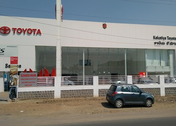 Kakatiya-Toyota-Shopping-Car-dealer-Karimnagar-Telangana