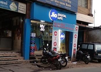 Reliance-Digital-Xpress-Mini-Shopping-Mobile-stores-Kharagpur-West-Bengal-1