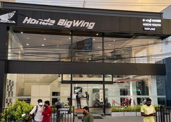 Honda-BigWing-Shopping-Motorcycle-dealers-Kochi-Kerala