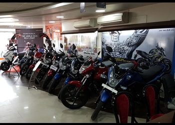 Dugar-Honda-Shopping-Motorcycle-dealers-Kolkata-West-Bengal-2