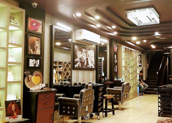 Maroon-International-Unisex-Salon-Entertainment-Beauty-parlour-Kolkata-West-Bengal-1