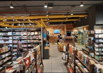 Starmark-Shopping-Book-stores-Kolkata-West-Bengal-1