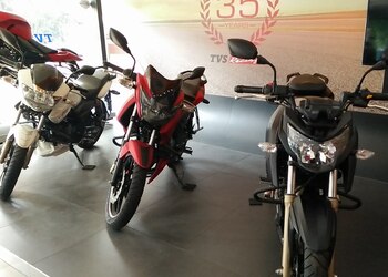 AKB-Motors-Shopping-Motorcycle-dealers-Kozhikode-Kerala-2