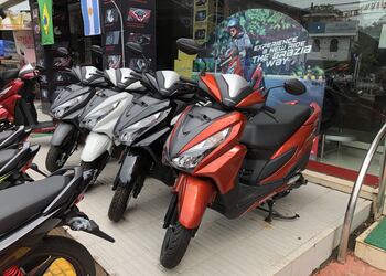 Adithya-Honda-Shopping-Motorcycle-dealers-Kozhikode-Kerala-1