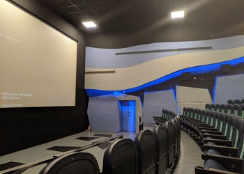 Crown-Theatre-Entertainment-Cinema-Hall-Kozhikode-Kerala-2