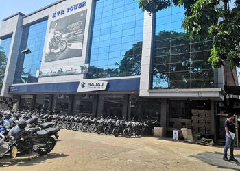 KVR-Bajaj-Shopping-Motorcycle-dealers-Kozhikode-Kerala