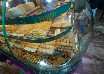 Karunamoyee-Mistanna-Bhandar-Food-Sweet-shops-Krishnanagar-West-Bengal-2