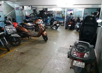 SLN-Motors-Shopping-Motorcycle-dealers-Kurnool-Andhra-Pradesh-2