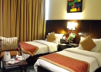 Hotel-Dayal-Paradise-Local-Businesses-3-star-hotels-Lucknow-Uttar-Pradesh-1